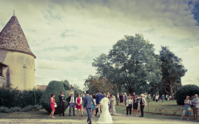Photographe mariage bordeaux 19 7 © Nicolas Gornas Sous la Lumière Dorée du Château de Puyrigaud : Photographier un Mariage au Cœur de la Charente Maritime